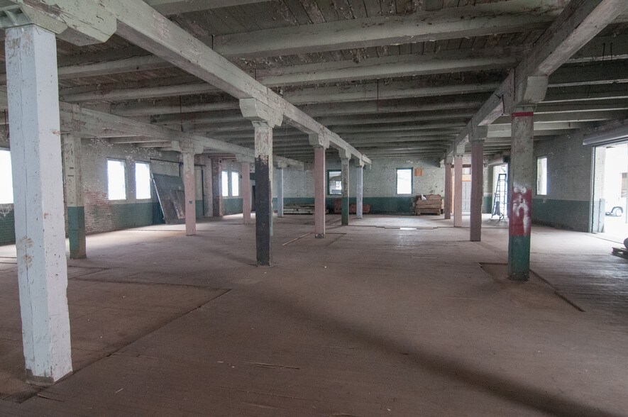 More Photos Of 315 Albemarle Ave SE, Roanoke Office For Lease