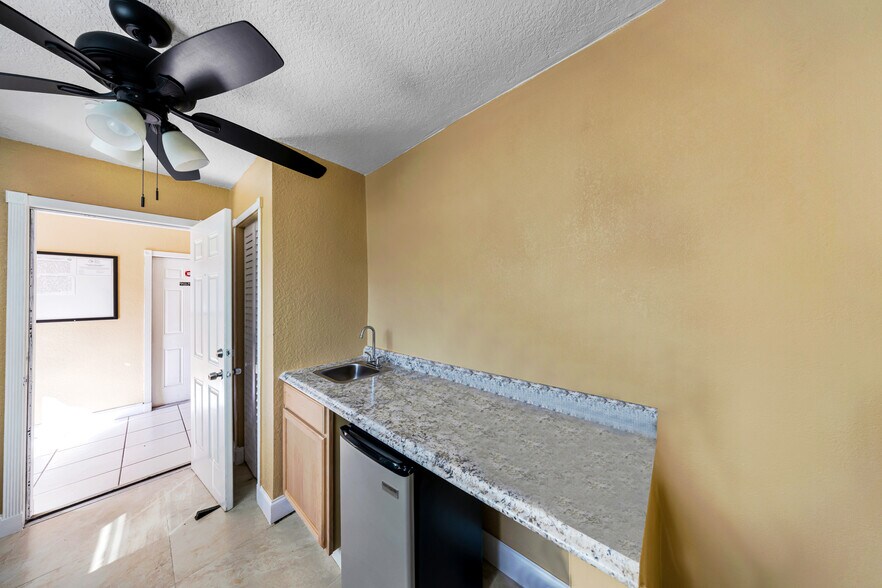 More Photos Of 193 NW 58th St, Miami Apartments For Sale