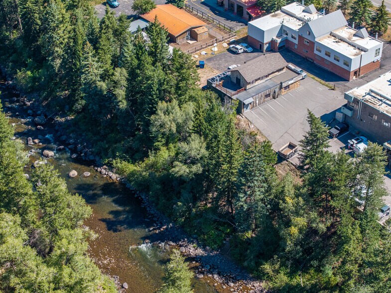 More Photos Of 40833 Highway 6, Avon General Retail For Sale