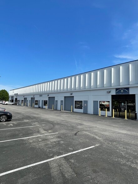 Primary Photo Of 13851 Telegraph Rd, Woodbridge Warehouse For Lease