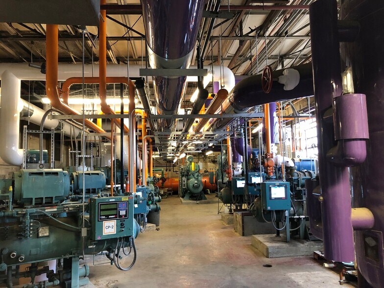 More Photos Of 1100 E Parkway S, Memphis Refrigeration Cold Storage For Lease