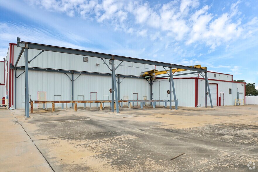 More Photos Of 3782 Reese Rd, Rosenberg Warehouse For Lease