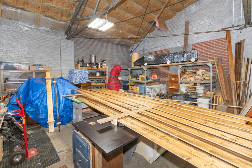 More Photos Of 107 E Orr St, Anderson General Retail For Sale