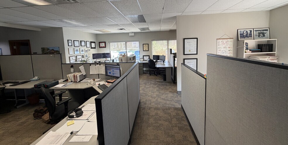 More Photos Of 176 Speedvale Ave, Guelph Office For Sale