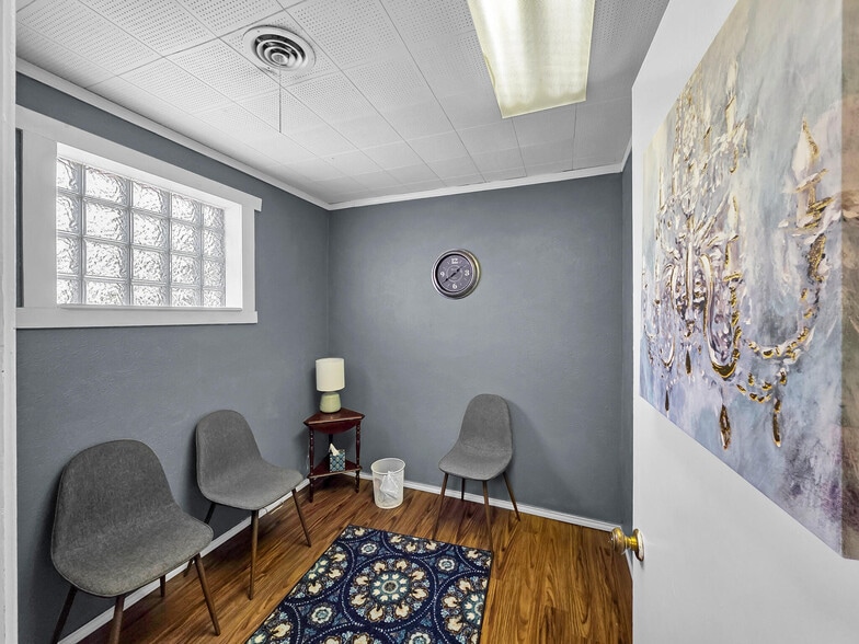 More Photos Of 617 Main St, Liberty Storefront Retail Office For Sale