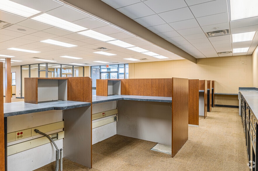 More Photos Of 4154 Davison Rd, Burton Bank For Sale