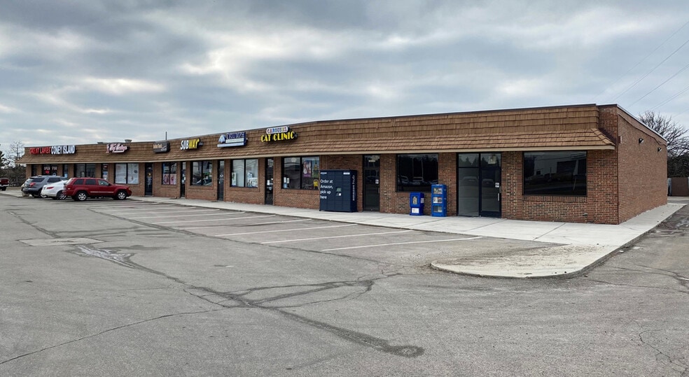 Primary Photo Of 38425-38441 Grand River Ave, Farmington Hills General Retail For Lease