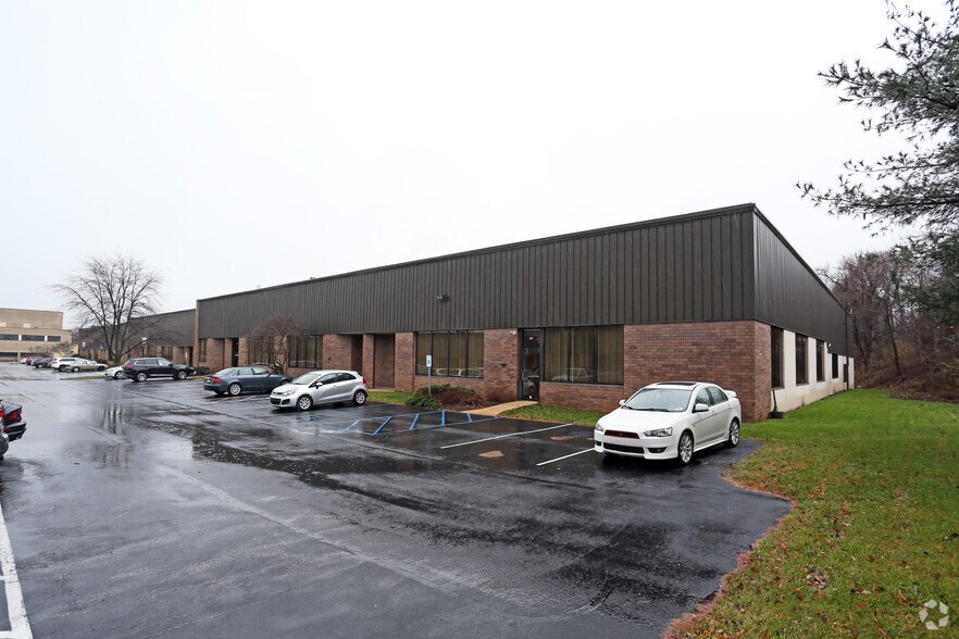 More Photos Of 400 Elmwood Ave, Sharon Hill Distribution For Lease