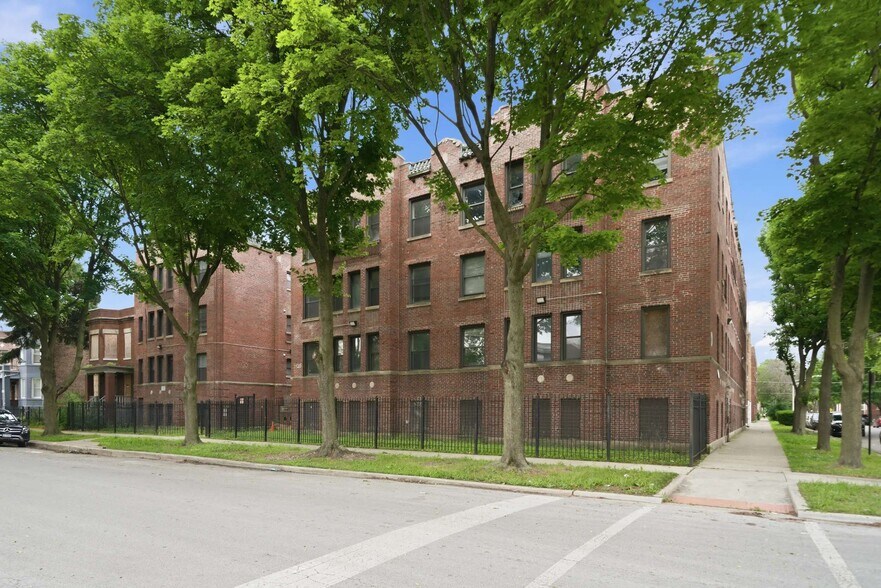 More Photos Of 6802-6808 S Prairie Ave, Chicago Apartments For Sale