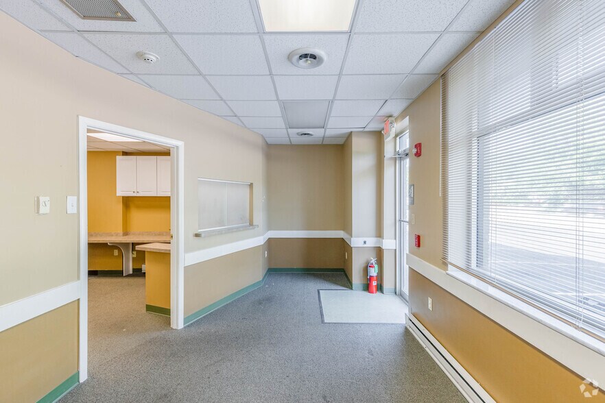 More Photos Of 3515 Washington Rd, McMurray General Retail For Sale