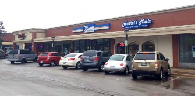 Primary Photo Of 23300-23336 Farmington Rd, Farmington Freestanding For Lease