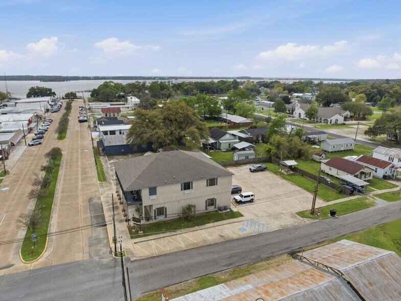 More Photos Of 233 Arthur Ave, Lake Arthur Hotel For Sale