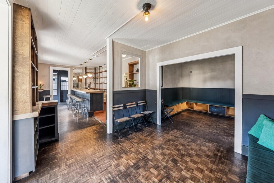 More Photos Of 11 Wharf Rd, Bolinas General Retail For Sale