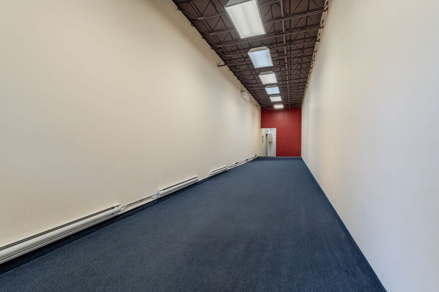 More Photos Of 3627-3645 Boul Des Sources, Dollard-des-Ormeaux Storefront Retail Office For Lease