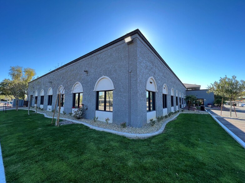 More Photos Of 7227 N 16th St, Phoenix Office For Lease