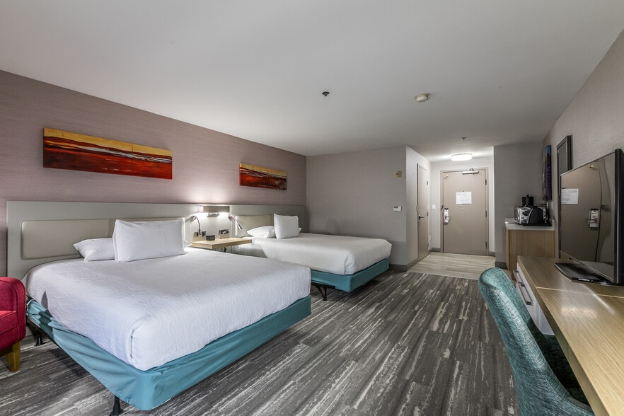 More Photos Of 4400 North Fwy, Fort Worth Hotel For Sale