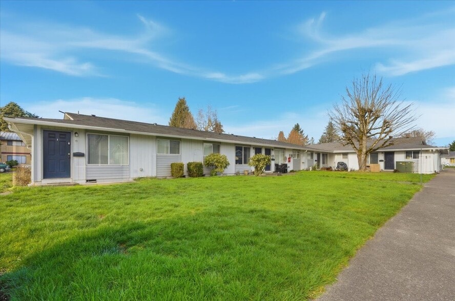 More Photos Of 1100-1105 S Pearl St, Centralia Apartments For Sale