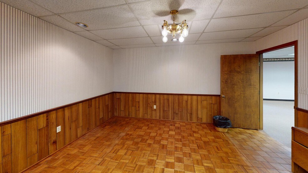 More Photos Of 1 Insurance Way, Ona Office For Lease