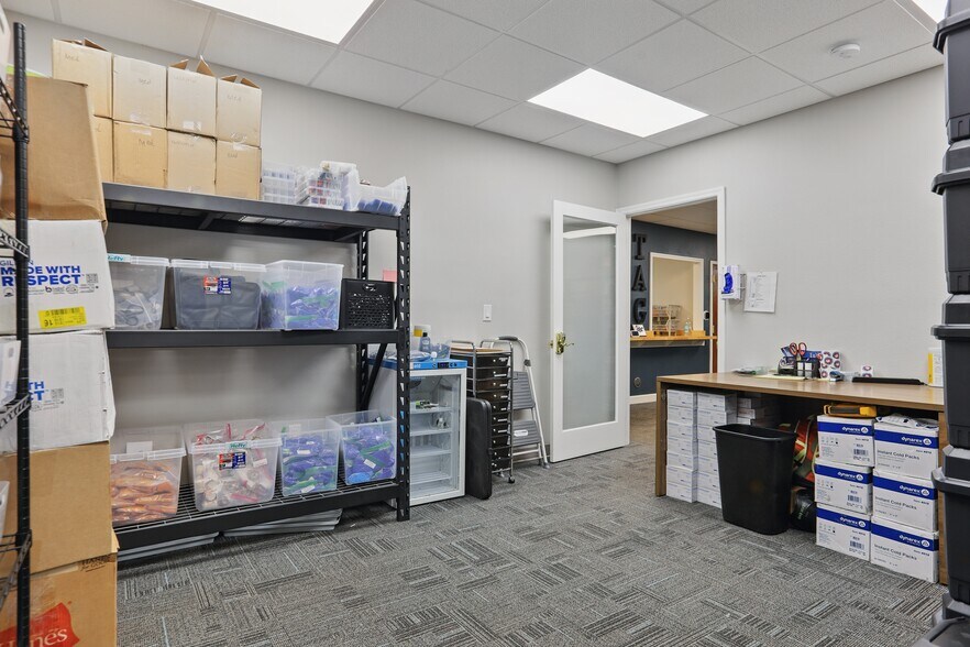 More Photos Of 5639 Hansel Ave, Orlando Office For Lease