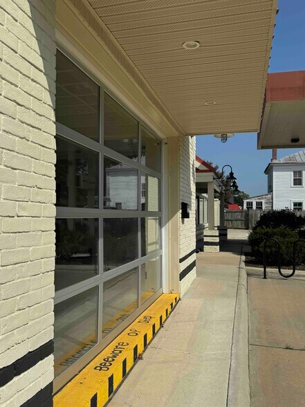 More Photos Of 1600 Princess Anne St, Fredericksburg Storefront Retail Office For Sale