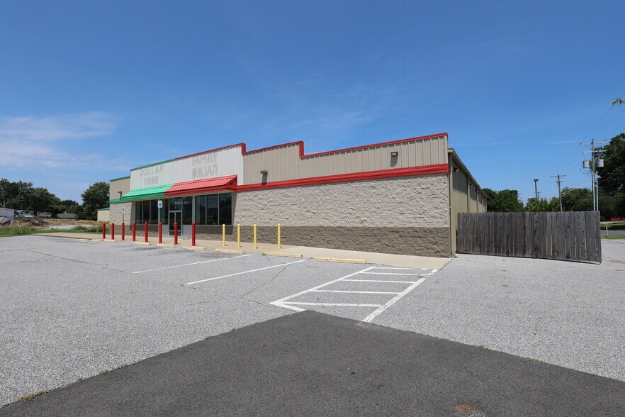 More Photos Of 29 Olive St, La Center Storefront For Lease