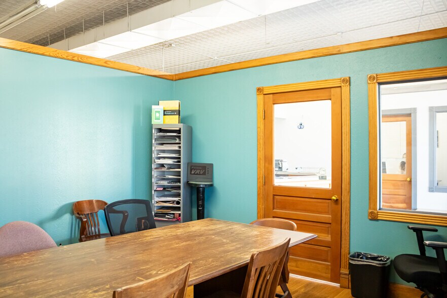 More Photos Of 123 William J Bryan Parkway, Bryan Warehouse For Sale