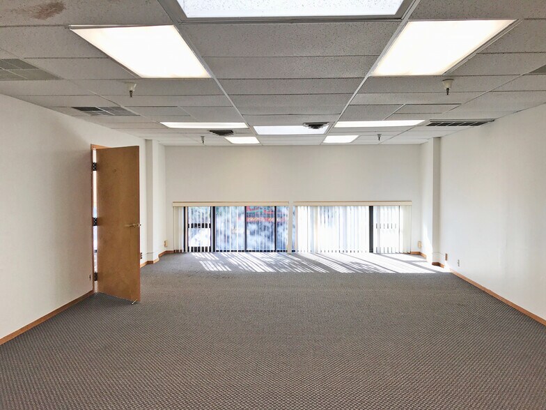 More Photos Of 2505 Channing Way, Berkeley Storefront Retail Office For Lease