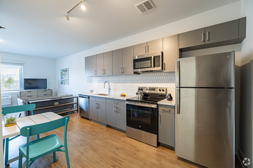 More Photos Of 1 E Main St, Bound Brook Apartments For Lease