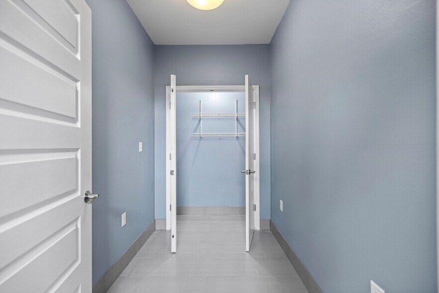 More Photos Of 276 E Pine St, Ponchatoula Office For Sale