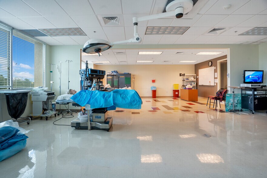 More Photos Of 177 Montgomery Rd, Altamonte Springs Medical For Sale