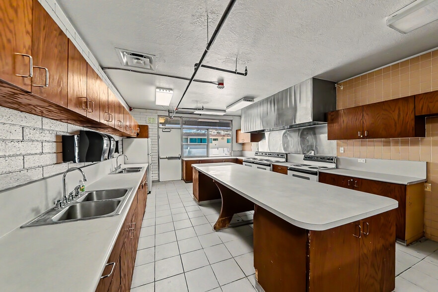 More Photos Of 2401 E Tonopah Ave, North Las Vegas Religious Facility For Sale