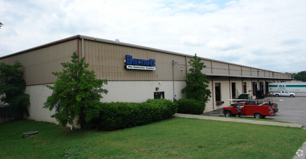 More Photos Of 2701-2705 Eugenia Ave, Nashville Distribution For Lease