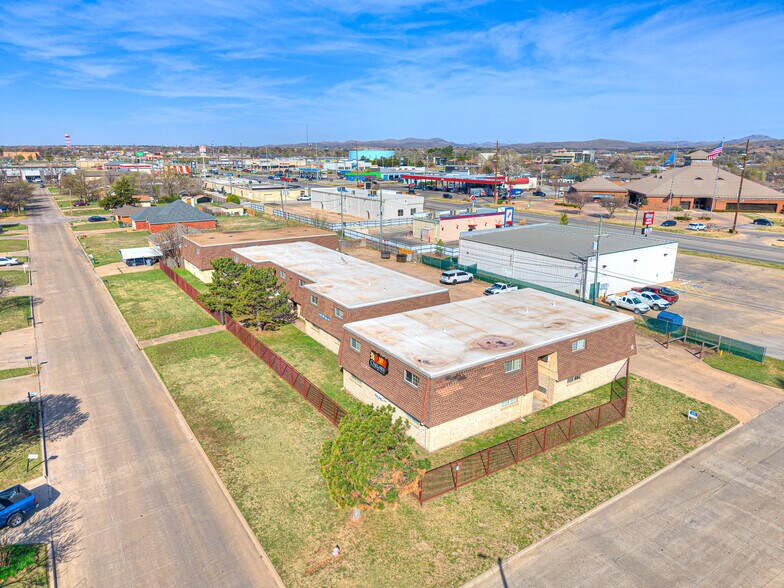 More Photos Of 6401 NW Oak Ave, Lawton Apartments For Sale