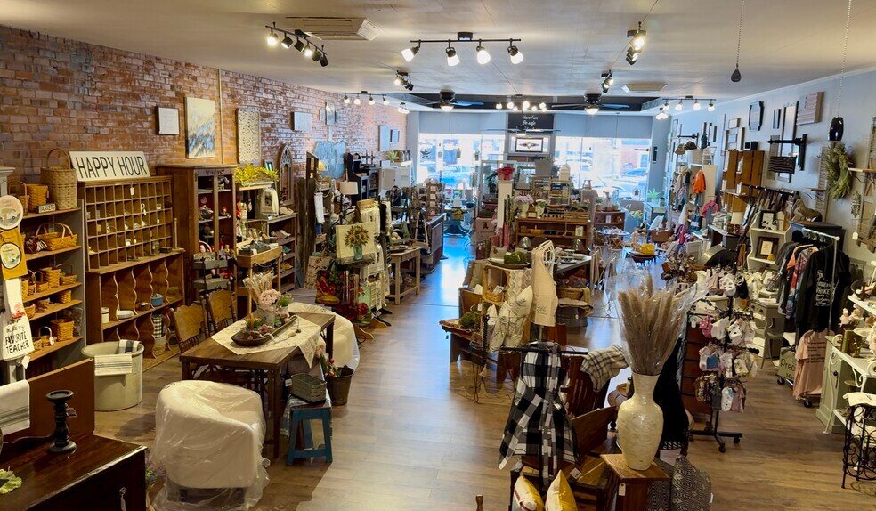 More Photos Of 111 W Main St, Florence Storefront For Sale