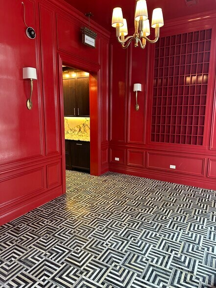 More Photos Of 2 W Delaware Pl, Chicago Apartments For Lease