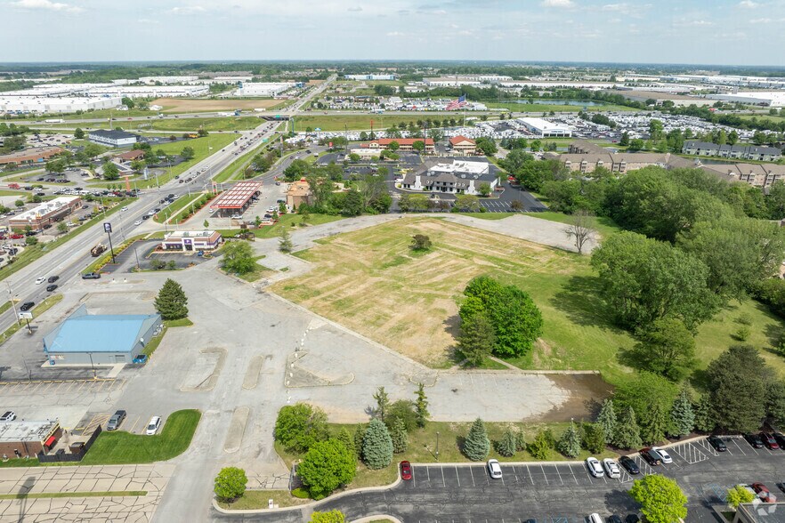 More Photos Of 1117 E Main St, Greenwood Land For Sale