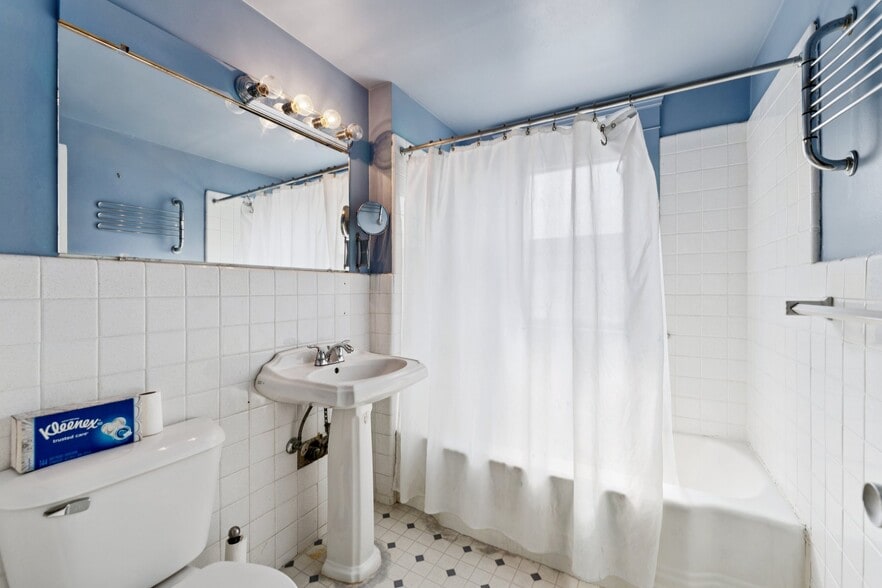 More Photos Of 12610 Larchmere Blvd, Cleveland General Retail For Sale