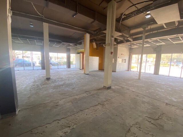More Photos Of 900-912 Central Ave, Saint Petersburg Office For Lease