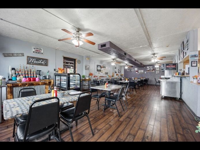 More Photos Of 213 Grand Ave, Cheraw Restaurant For Sale