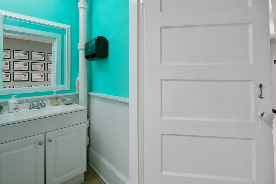 More Photos Of 127 Hay St, Fayetteville General Retail For Sale