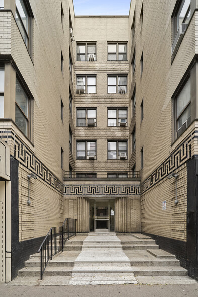 More Photos Of 20 Clinton St, New York Multifamily For Sale