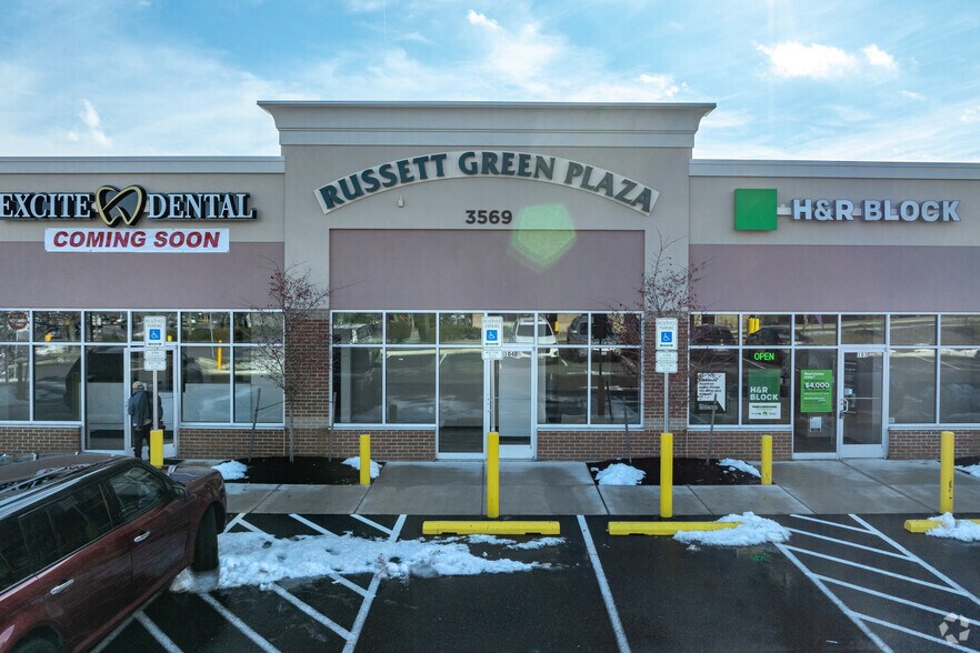 More Photos Of 3569 Russett Grn, Laurel Storefront Retail Office For Lease