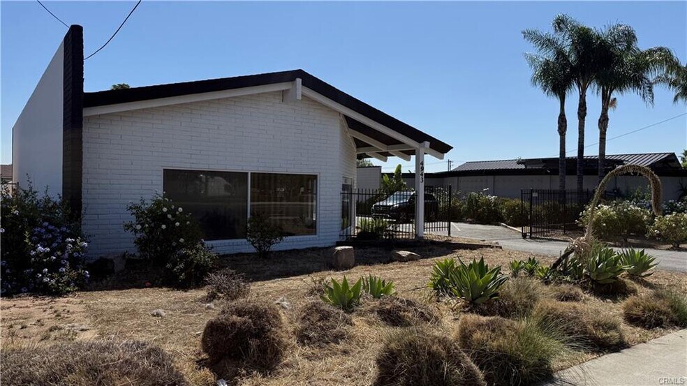 More Photos Of 4943 La Sierra Ave, Riverside Freestanding For Lease
