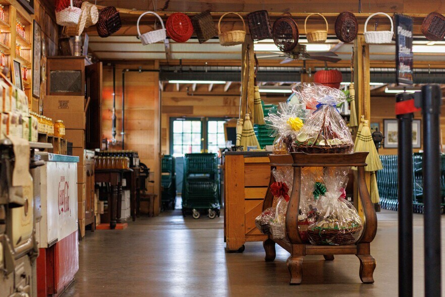 More Photos Of 63 Talona Spur Rd, Ellijay Freestanding For Sale