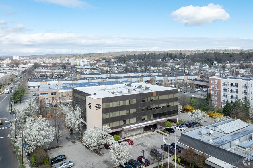 More Photos Of 401 S Van Brunt St, Englewood Medical For Lease