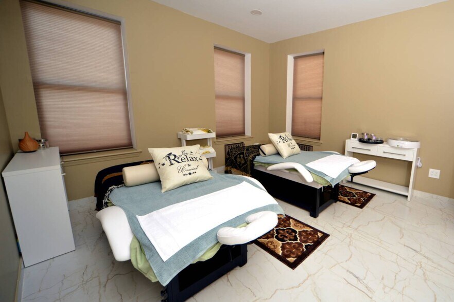 More Photos Of 165 West End Ave, Brooklyn Apartments For Sale