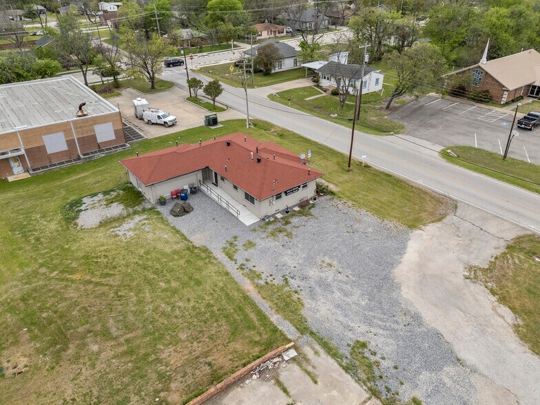 More Photos Of 612 N Third Street, Princeton Office For Sale