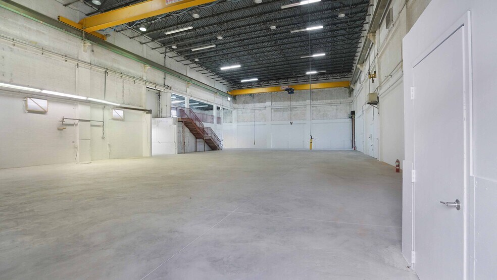 More Photos Of 6830-6840 SW 81st Ter, Miami Warehouse For Lease