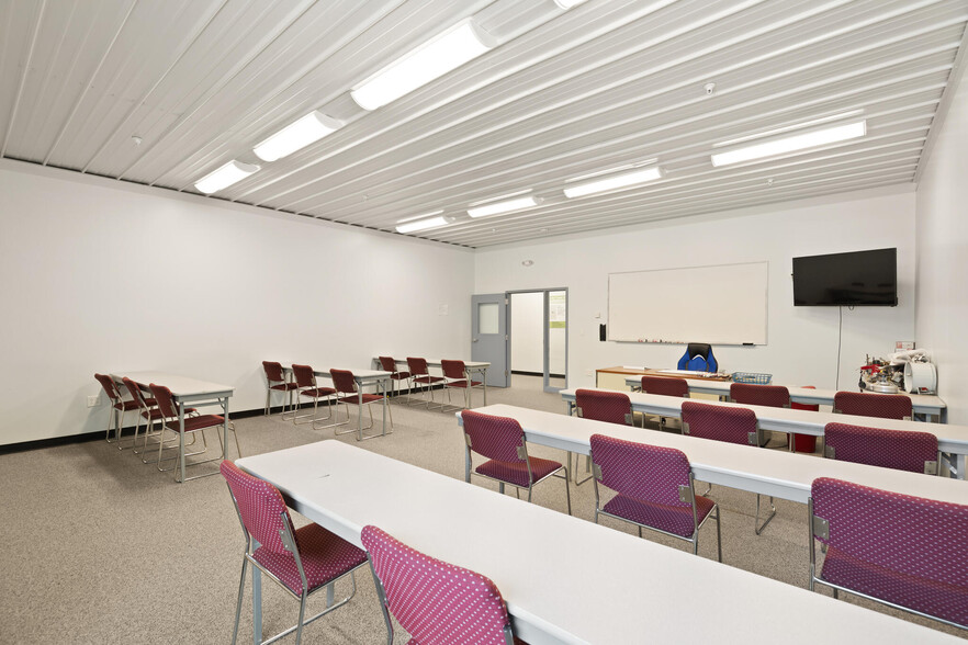 More Photos Of 109 Towle Farm Rd, Hampton Industrial For Sale