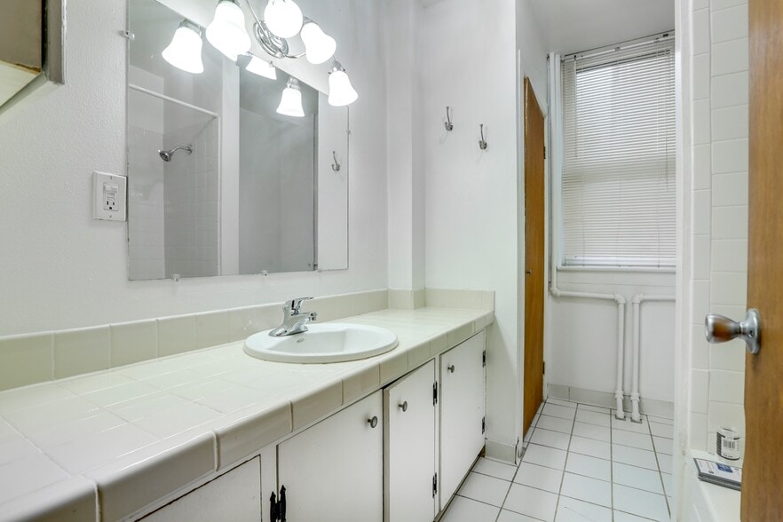 More Photos Of 1145 N Clarkson St, Denver Multifamily For Sale